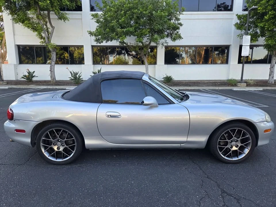 2004 Mazda NB MX-5 Miata - Image 9 of 19