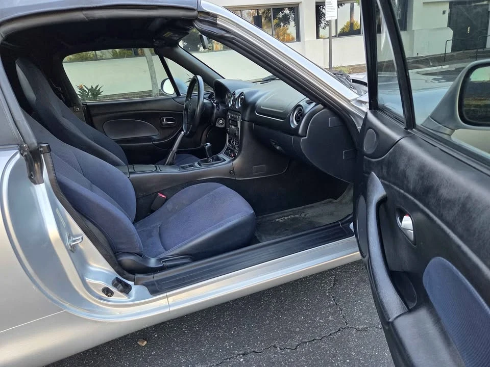 2004 Mazda NB MX-5 Miata - Image 14 of 19
