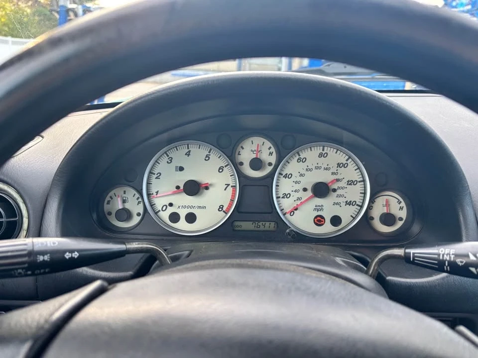 2004 Mazda NB MX-5 Miata - Image 10 of 11