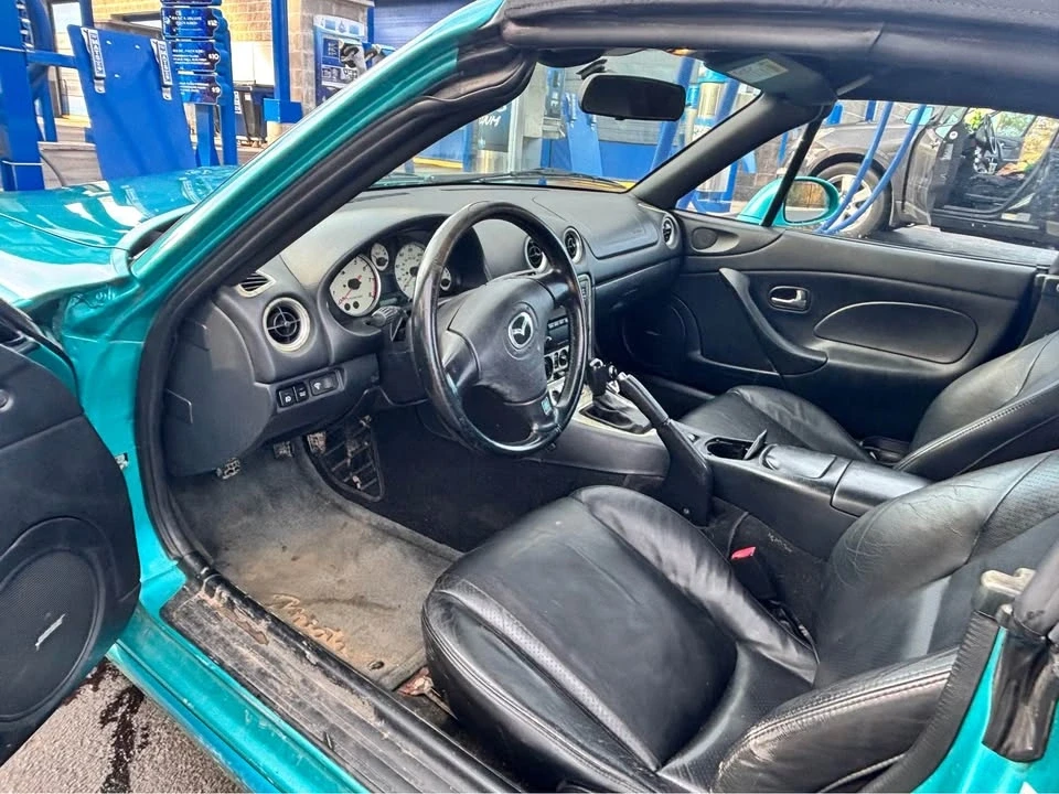 2004 Mazda NB MX-5 Miata - Image 8 of 11