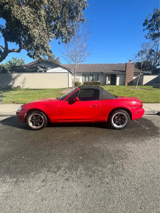 2004 Mazda NB MX-5 Miata - Image 9 of 10