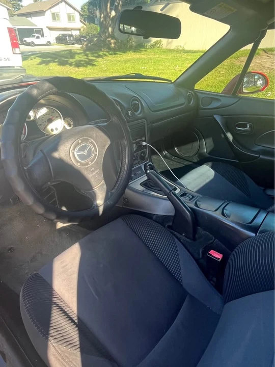 2004 Mazda NB MX-5 Miata - Image 5 of 10