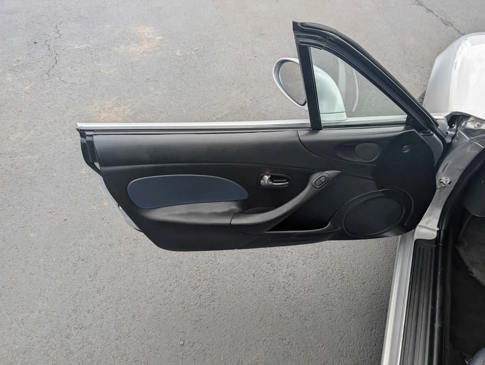 2004 Mazda NB MX-5 Miata - Image 5 of 9