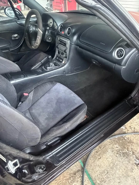2004 Mazda NB MX-5 Miata - Image 8 of 14