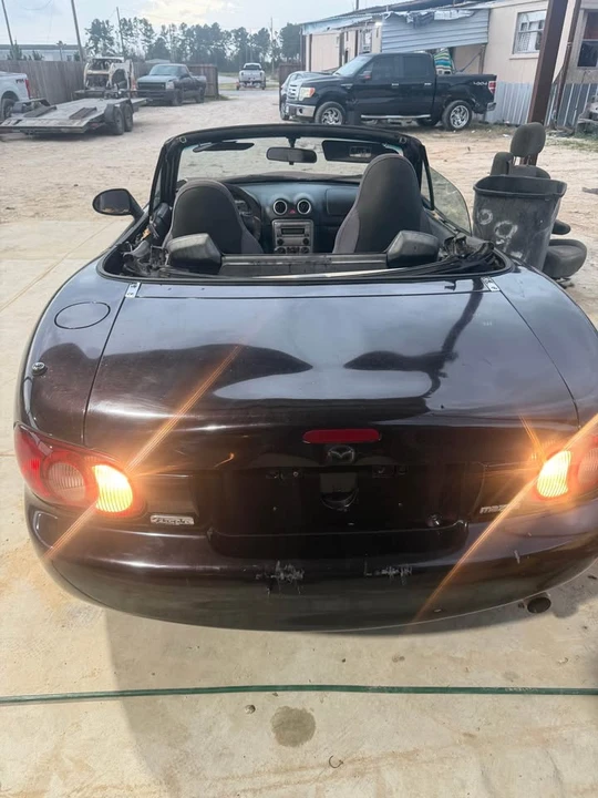 2004 Mazda NB MX-5 Miata - Image 4 of 14