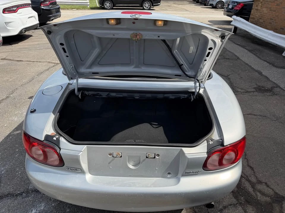 2004 Mazda NB MX-5 Miata - Image 10 of 13