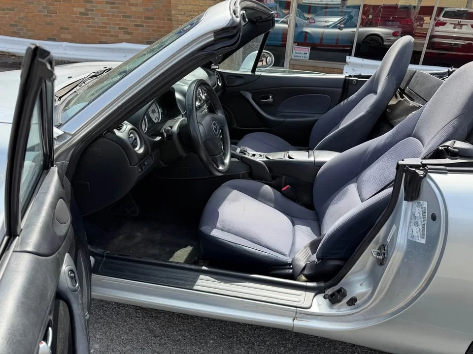 2004 Mazda NB MX-5 Miata - Image 9 of 13