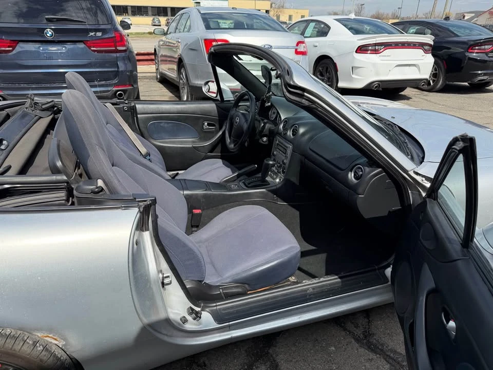2004 Mazda NB MX-5 Miata - Image 11 of 13
