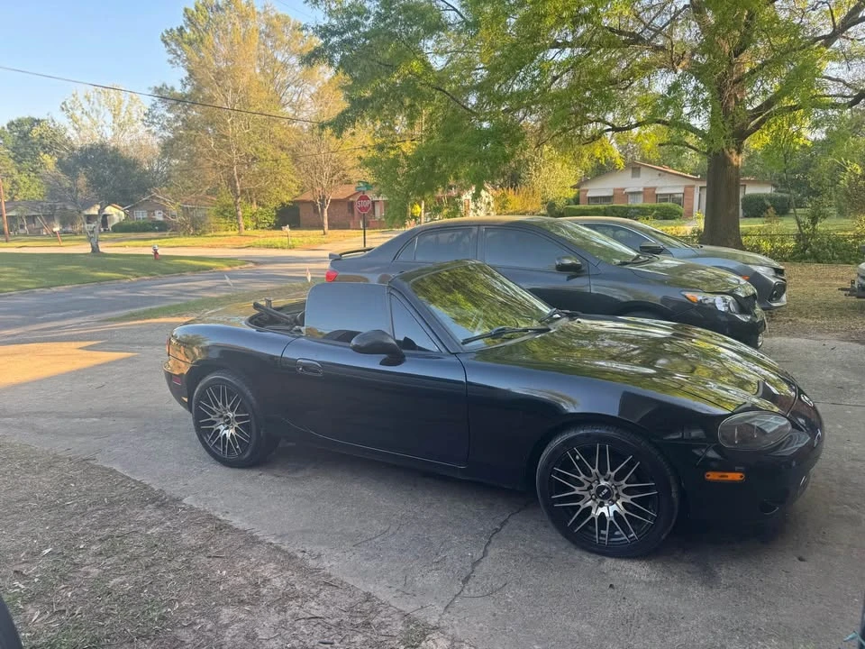 2004 Mazda NB MX-5 Miata - Image 2 of 20