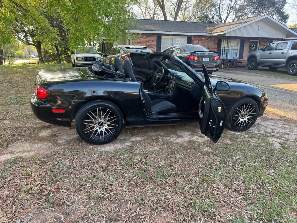 2004 Mazda NB MX-5 Miata - Image 16 of 20