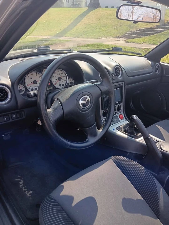 2004 Mazda NB MX-5 Miata - Image 5 of 6