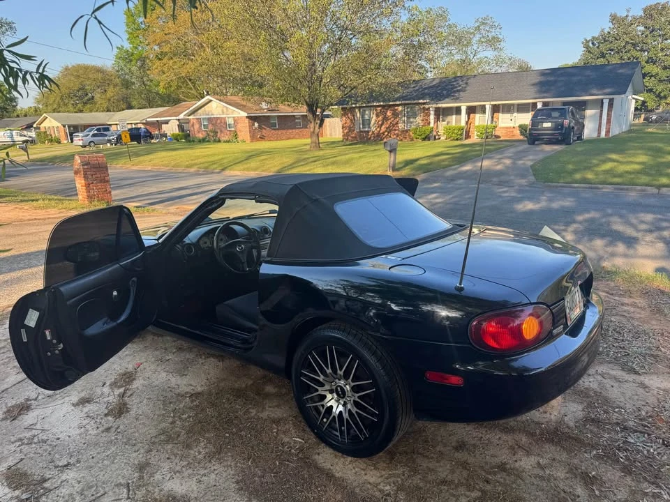 2004 Mazda NB MX-5 Miata - Image 13 of 20