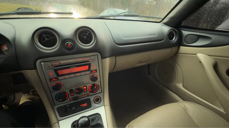 2004 Mazda NB MX-5 Miata - Image 11 of 13