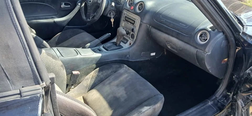 2004 Mazda NB MX-5 Miata - Image 8 of 10