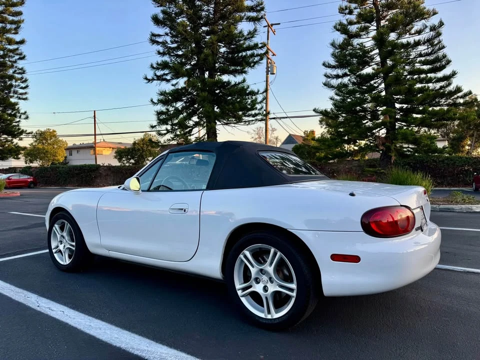 2004 Mazda NB MX-5 Miata - Image 6 of 18