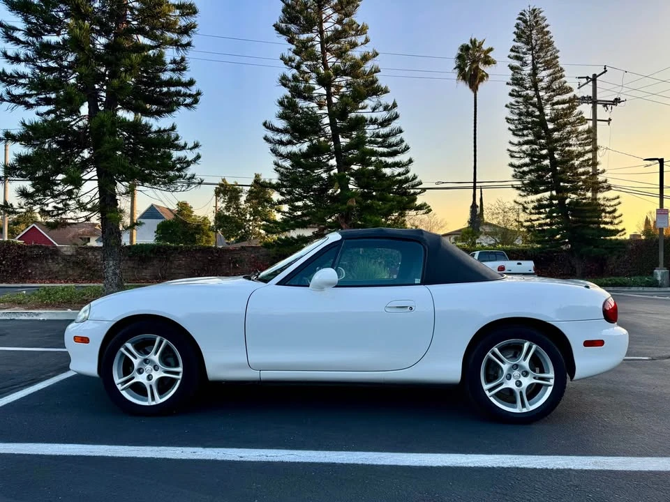 2004 Mazda NB MX-5 Miata - Image 3 of 18