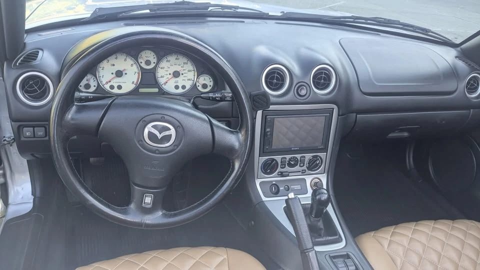 2004 Mazda NB MX-5 Miata - Image 16 of 20