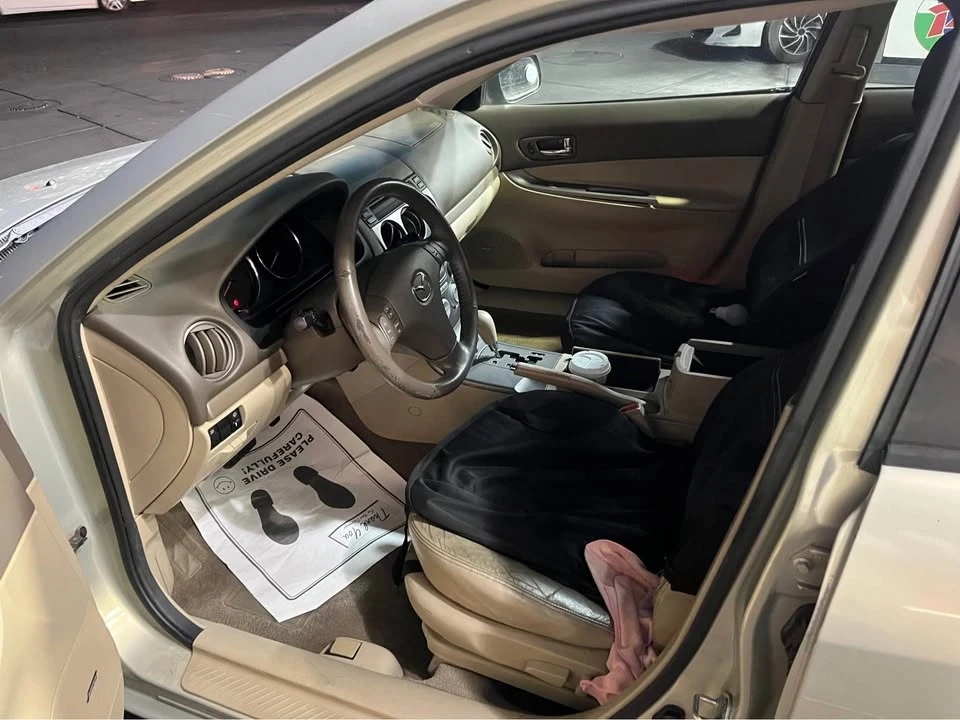 2004 Mazda MX-6 - Image 2 of 5
