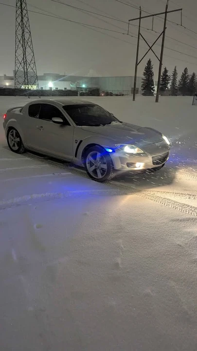 2004 Mazda RX-8 1st Gen - Image 11 of 12