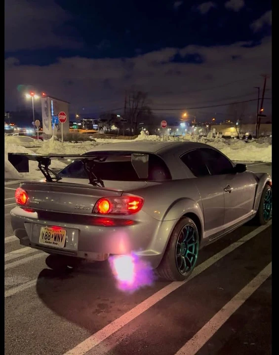 2004 Mazda RX-8 1st Gen - Image 7 of 11