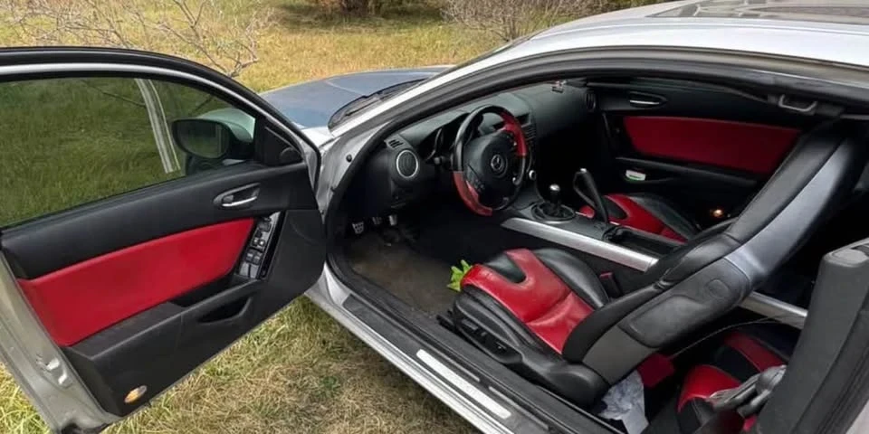 2004 Mazda RX-8 1st Gen - Image 8 of 13