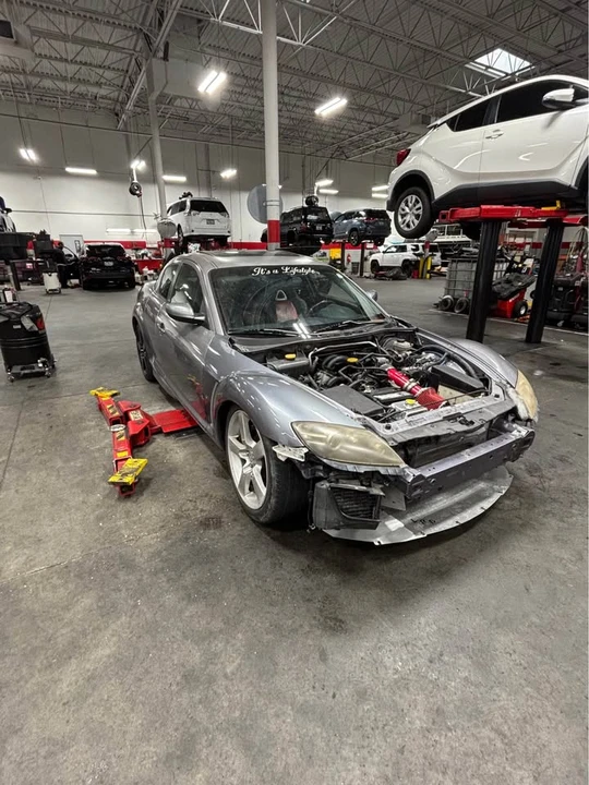 2004 Mazda RX-8 1st Gen - Image 2 of 4