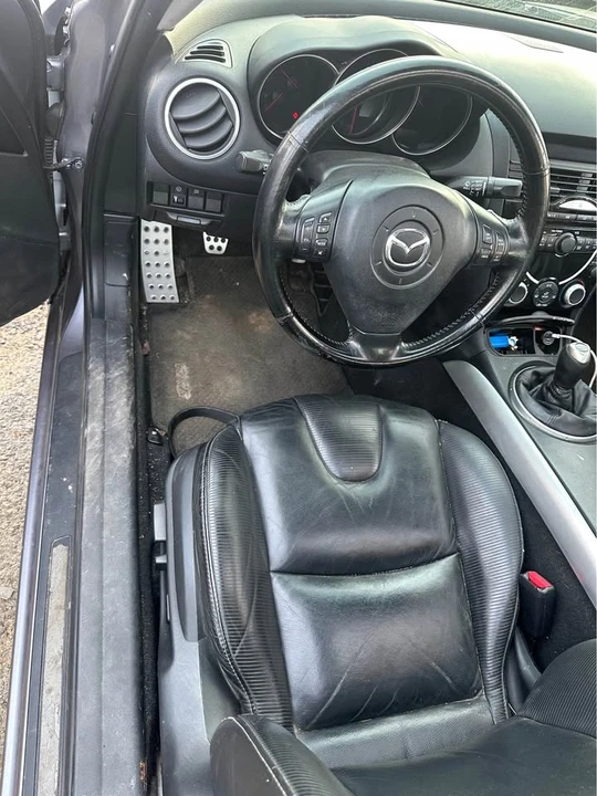 2004 Mazda RX-8 1st Gen - Image 2 of 6