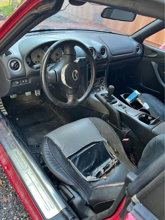 2004 Mazda NB Mazdaspeed MX-5 Miata - Image 5 of 9