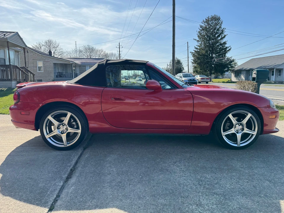 2004 Mazda NB Mazdaspeed MX-5 Miata - Image 10 of 31