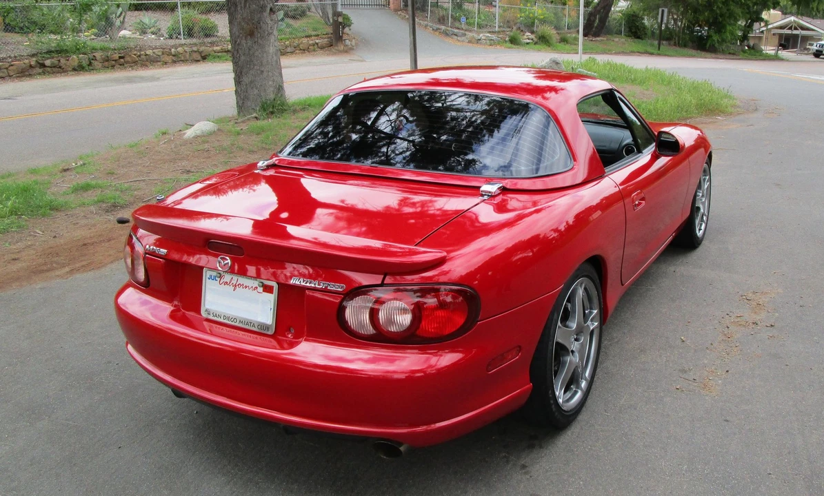 2004 Mazda NB Mazdaspeed MX-5 Miata - Image 5 of 9