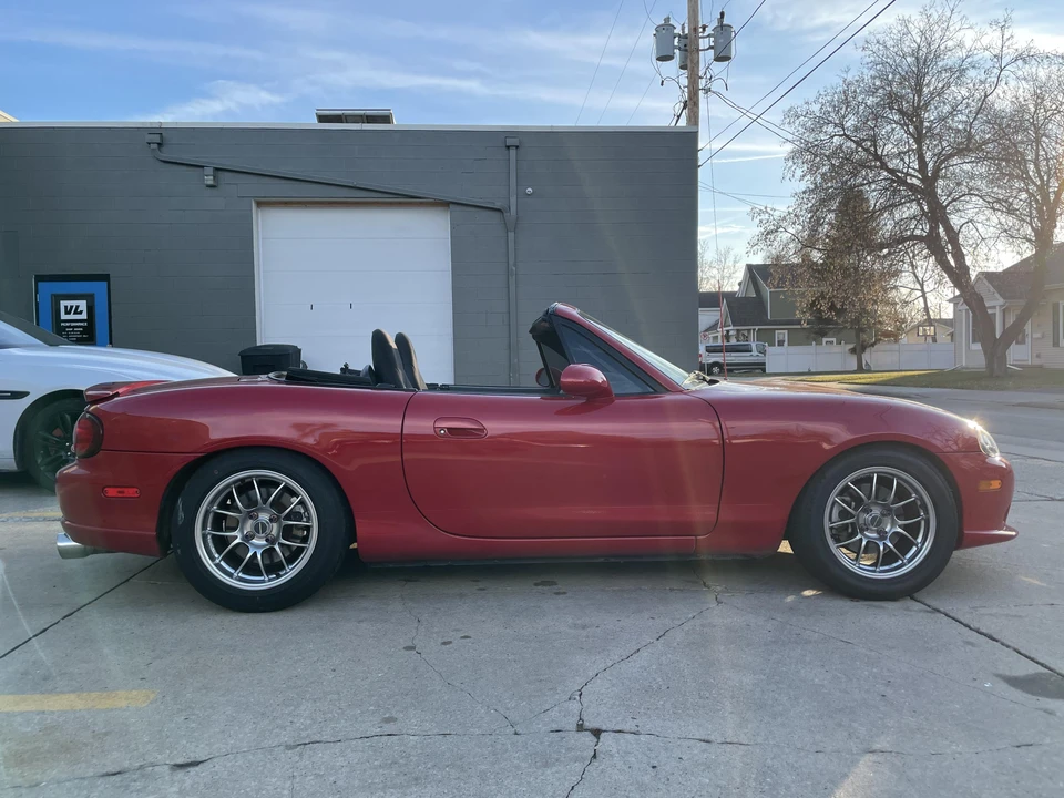 2004 Mazda NB Mazdaspeed MX-5 Miata - Image 14 of 28