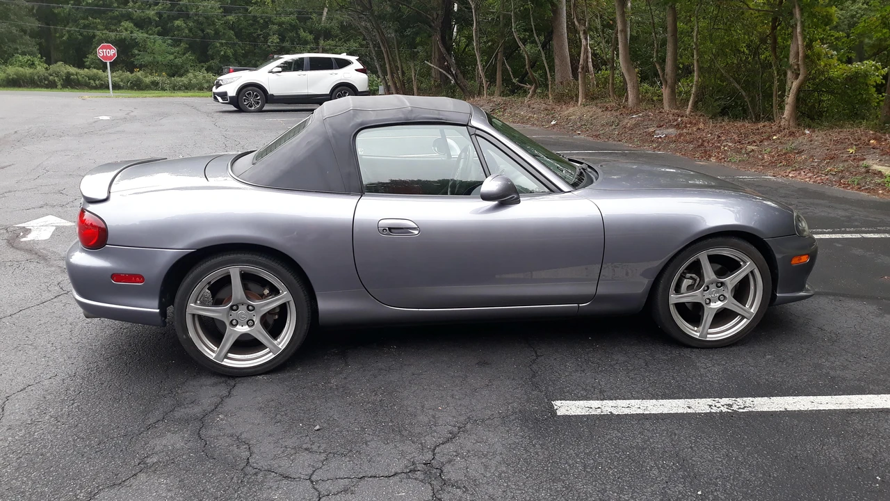 2004 Mazda NB Mazdaspeed MX-5 Miata - Image 15 of 31