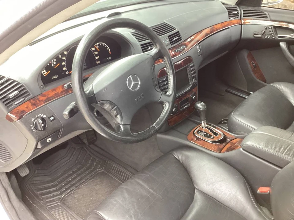 2004 Mercedes-Benz W220 S-Class - Image 10 of 13