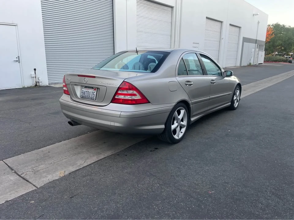 2004 Mercedes-Benz C209/A209 CLK-Class - Image 3 of 6