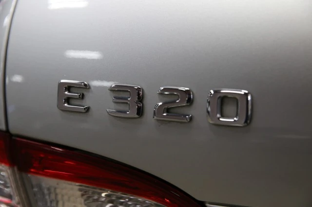 2004 Mercedes-Benz W211 E-Class - Image 6 of 21