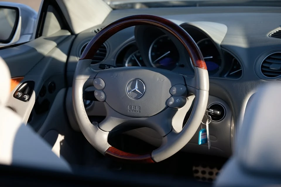 2004 Mercedes-Benz R230 SL-Class - Image 4 of 20