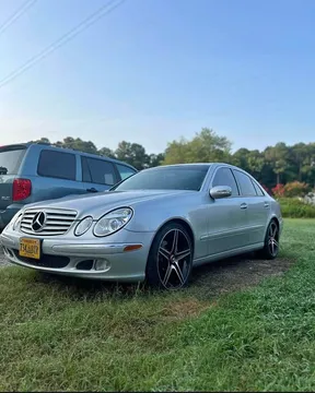 2004 Mercedes-Benz E500 Sedan 4D