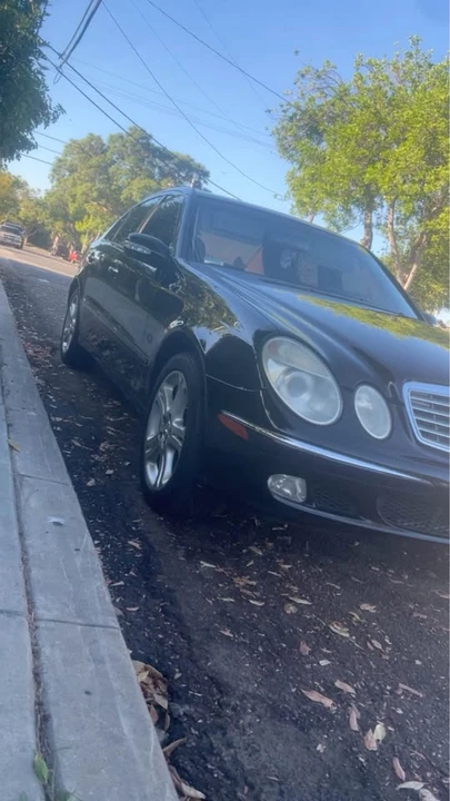 2004 Mercedes-Benz W211 E-Class - Image 2 of 4