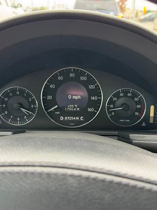 2004 Mercedes-Benz W211 E-Class - Image 12 of 17