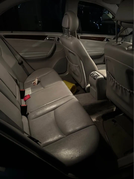2004 Mercedes-Benz W203 C-Class - Image 9 of 10