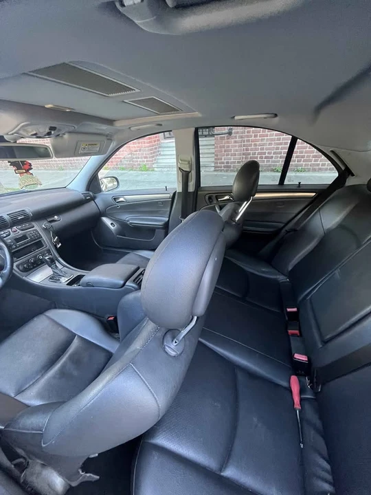 2004 Mercedes-Benz W203 C-Class - Image 7 of 10