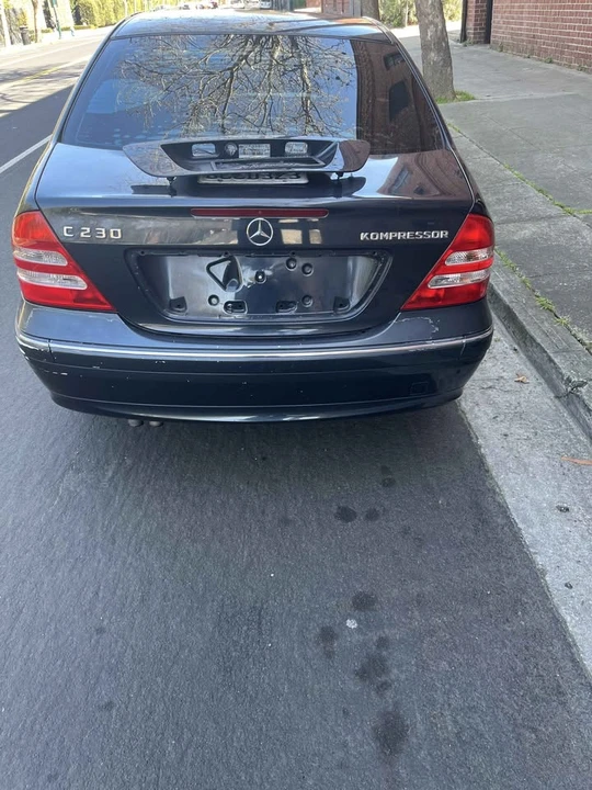 2004 Mercedes-Benz W203 C-Class - Image 2 of 10