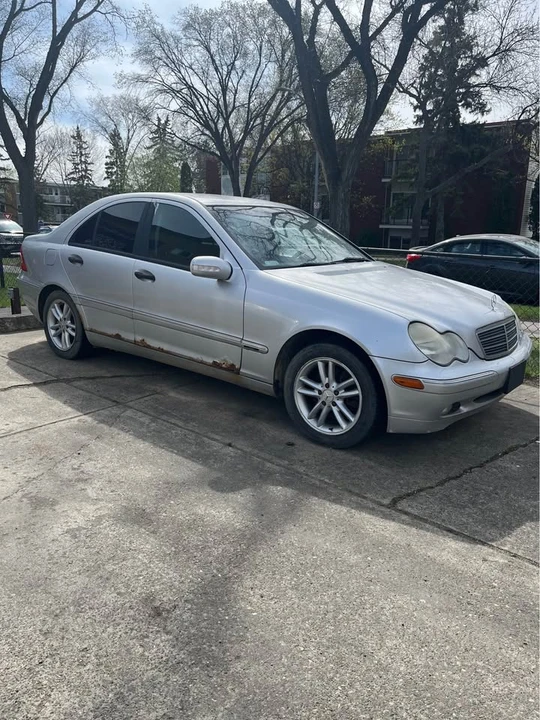 2004 Mercedes-Benz W203 C-Class - Image 2 of 4