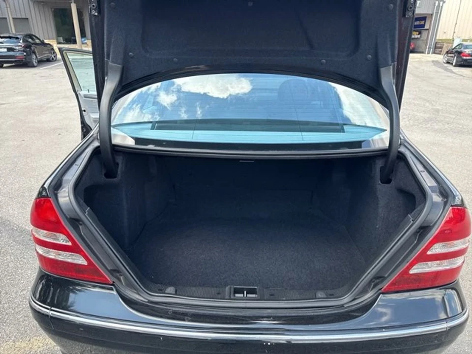 2004 Mercedes-Benz W203 C-Class - Image 7 of 12