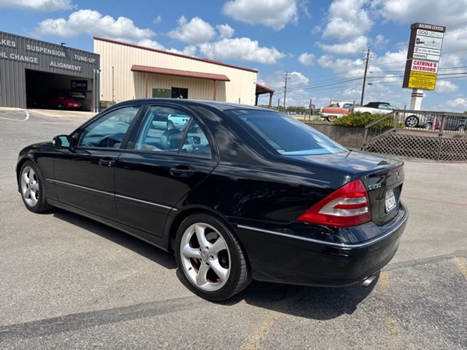 2004 Mercedes-Benz W203 C-Class - Image 4 of 12