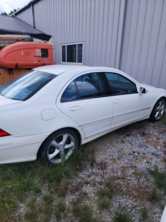 2004 Mercedes-Benz W203 C-Class - Image 2 of 8