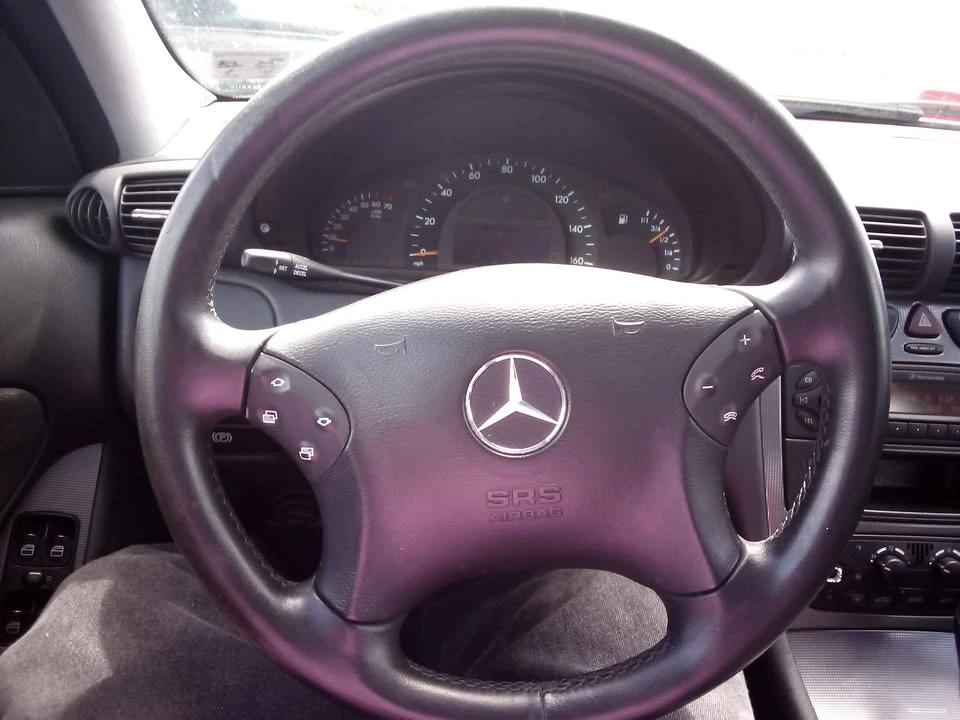 2004 Mercedes-Benz W203 C-Class - Image 15 of 16