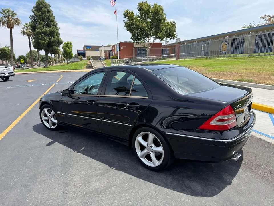 2004 Mercedes-Benz W203 C-Class - Image 10 of 15