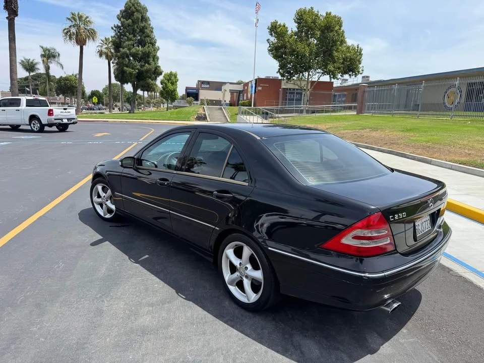 2004 Mercedes-Benz W203 C-Class - Image 14 of 15