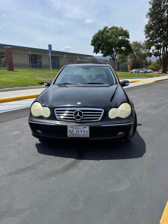 2004 Mercedes-Benz W203 C-Class - Image 2 of 15